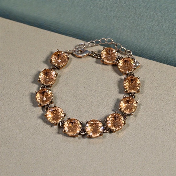 Un Known Jewelry - Elegant Gold-Toned Pink Crystal Bracelet